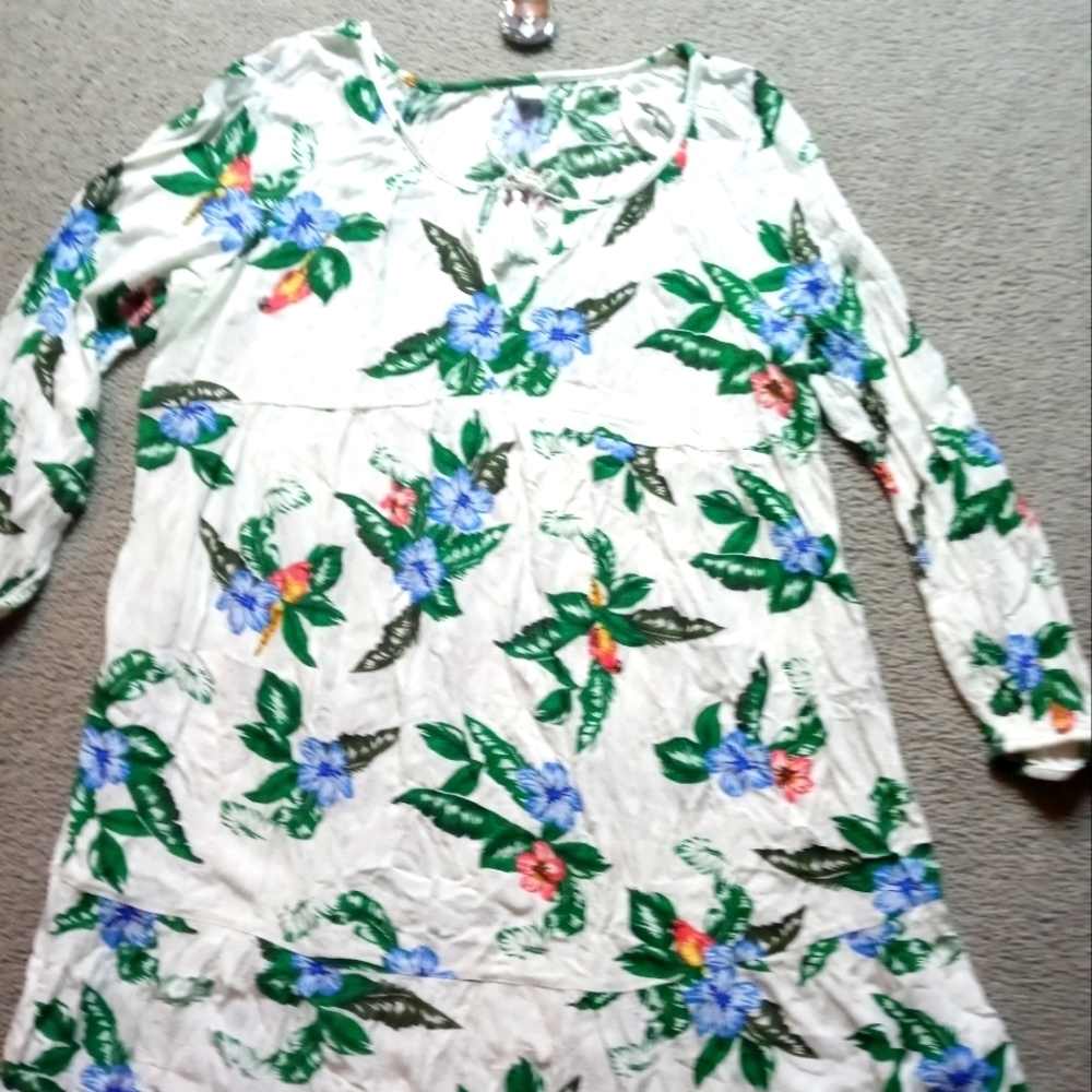 Old Navy size large women's dress or bathing suit cover up